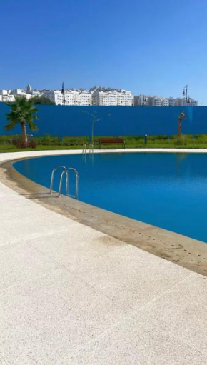 Elegant appartement avec un accès piscine, jardin, parking sous sol gratuit sur place, et d'une wifi haut débit de la fibre optique